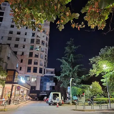 Grand Boulevard * Tirana